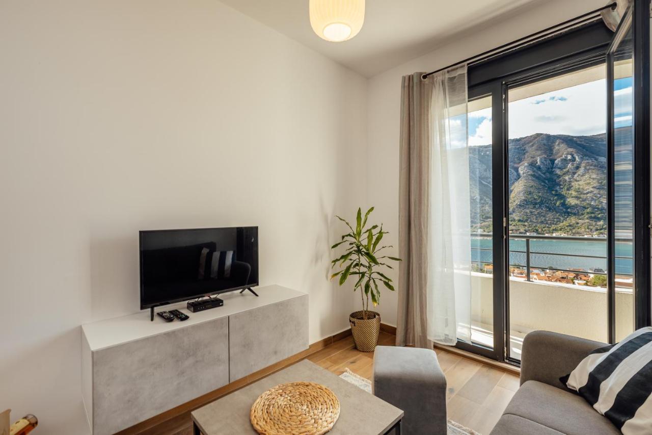 Lana Sea View Apartment Kotor Extérieur photo