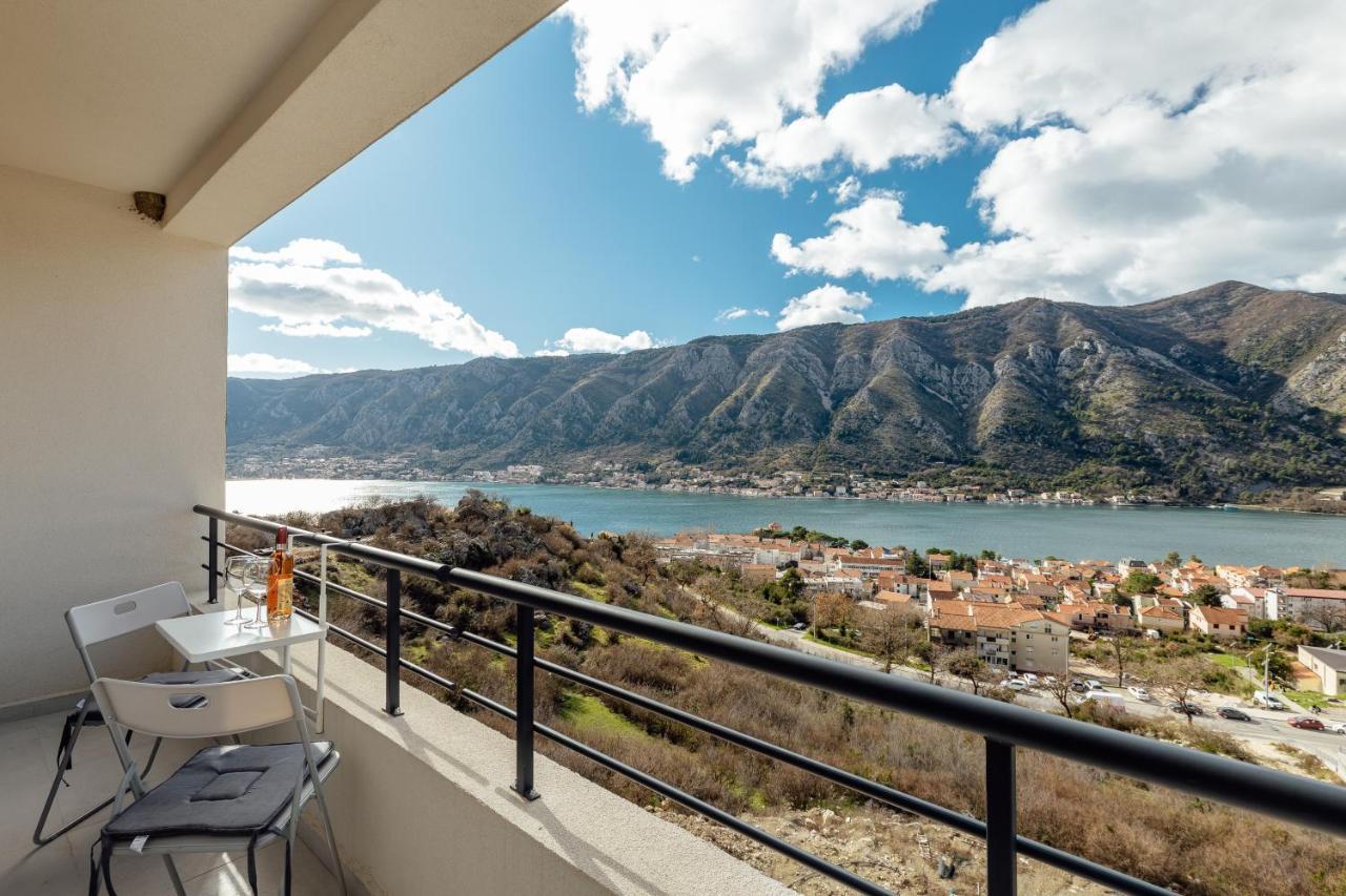Lana Sea View Apartment Kotor Extérieur photo
