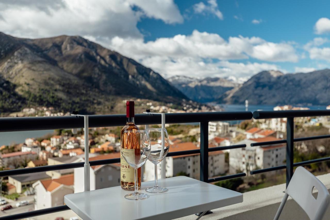 Lana Sea View Apartment Kotor Extérieur photo