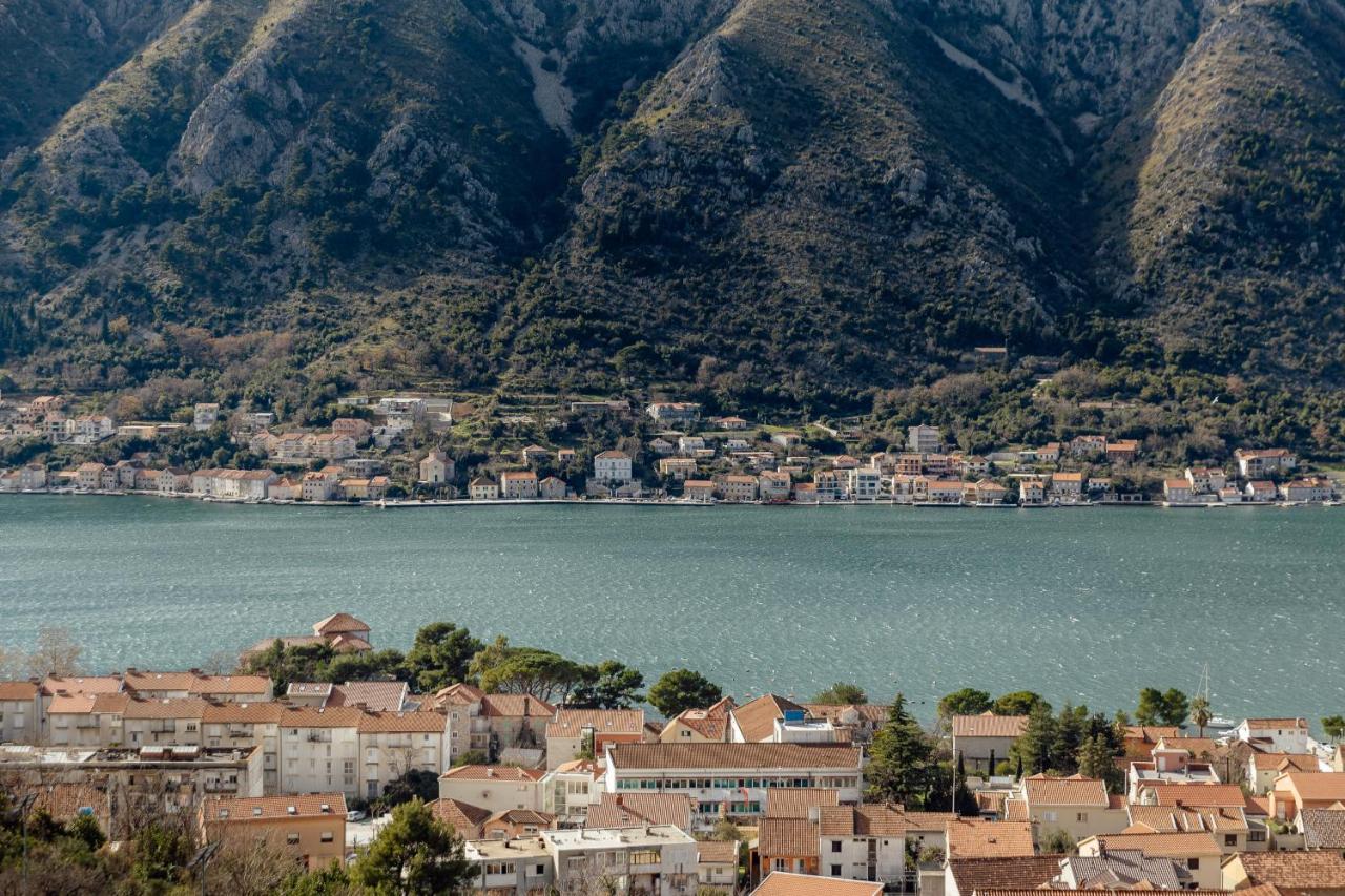 Lana Sea View Apartment Kotor Extérieur photo
