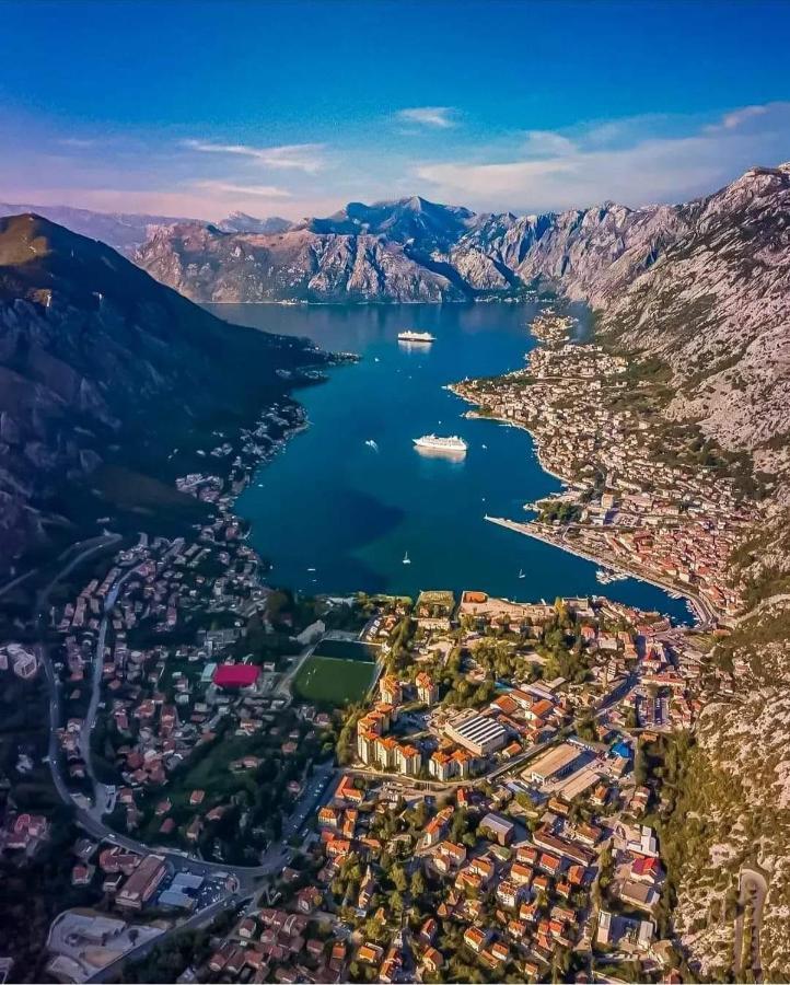 Lana Sea View Apartment Kotor Extérieur photo